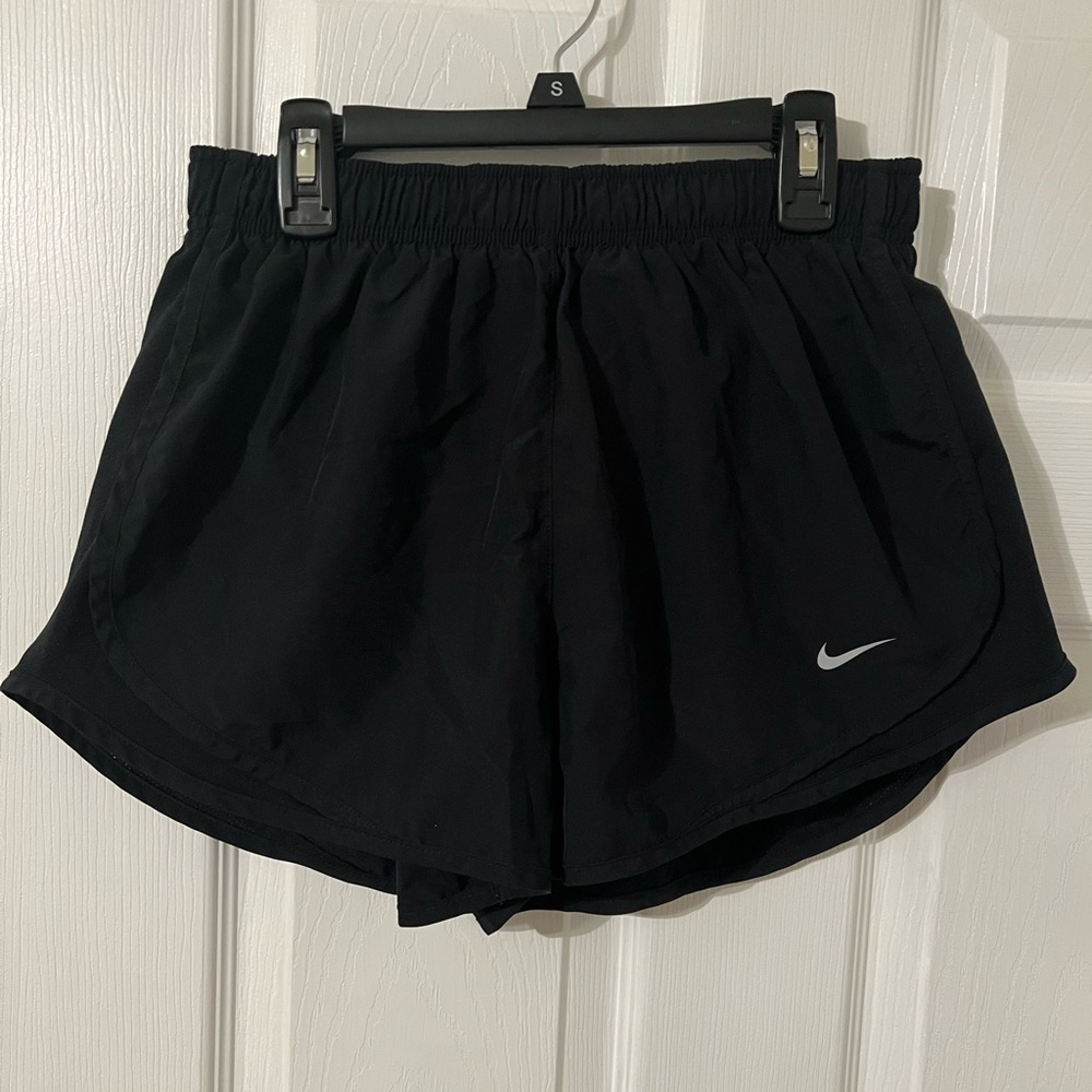 Nike Women's Dri-FIT Tempo Mid-Rise Brief-Lined Running Shorts